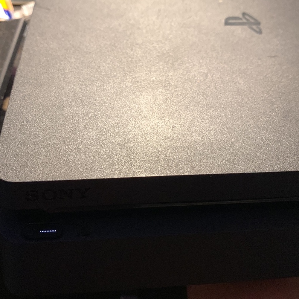 Ps4 Pro - Picture 4 of 5